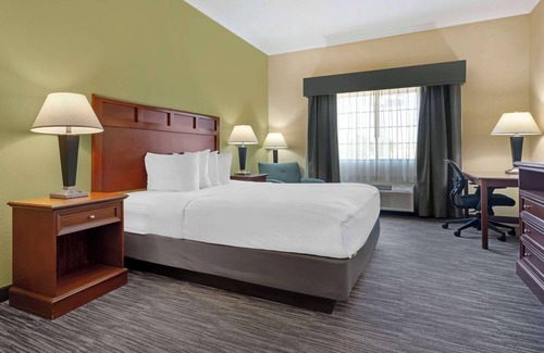 Realitos Hotel | Best Western Hebbronville Inn