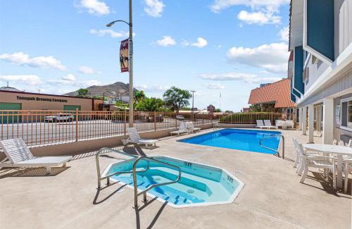 Tonopah Hotel | Best Western Hi-Desert Inn