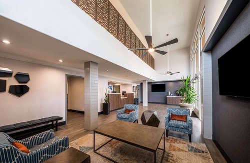 Lemoore Hotel | Best Western Inn & Suites Lemoore