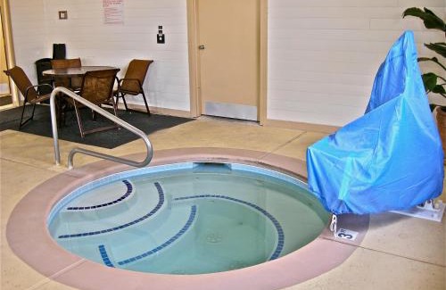Ontario Hotel | Best Western Inn & Suites