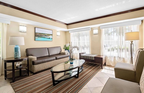 Villas on the Green Hotel | Best Western Intracoastal Inn