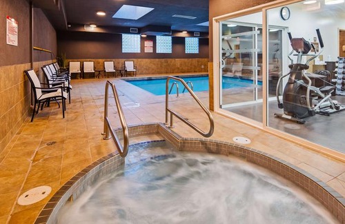 Newton Hotel | Best Western King George Inn & Suites