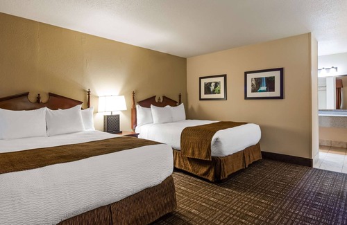 Lakewood Hotel | Best Western Lakewood