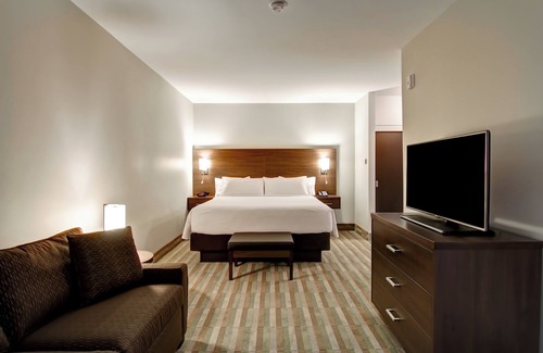 Argyle Hotel | Best Western London Airport Inn & Suites