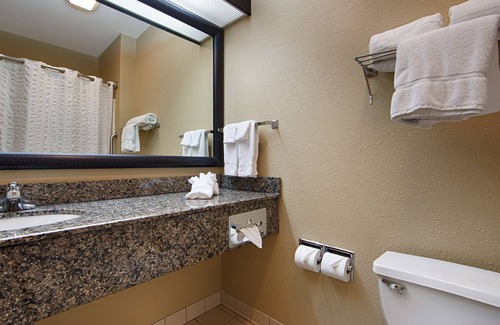 Macomb Hotel | Best Western Macomb Inn