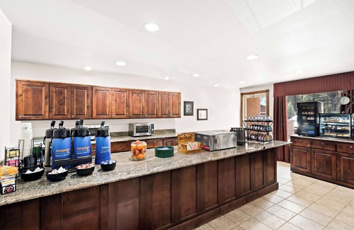 La Pine Hotel | Best Western Newberry Station