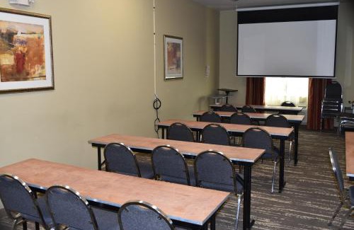 Clear Creek Hotel | Best Western Oasis Inn