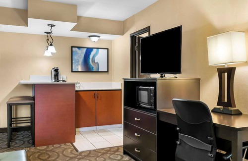 Okemos Hotel | Best Western Okemos/East Lansing Hotel & Suites
