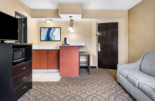 Okemos Hotel | Best Western Okemos/East Lansing Hotel & Suites
