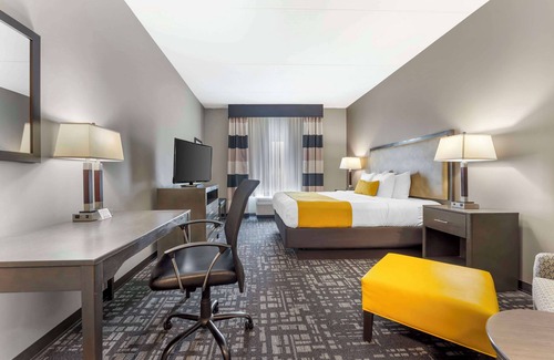 Cranberry Township Hotel | Best Western Plus Cranberry-Pittsburgh North