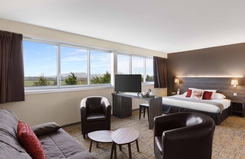 La Tour-de-Salvagny Hotel | Best Western Plus Hotel Admiral