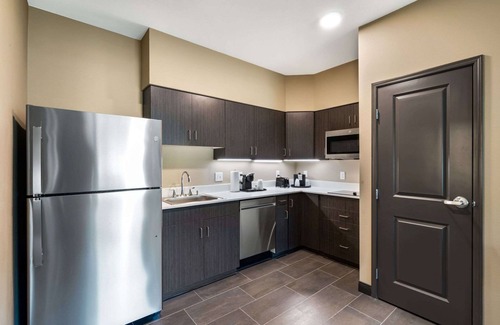 West Colorado Springs Hotel | Best Western Plus Fillmore Inn & Suites