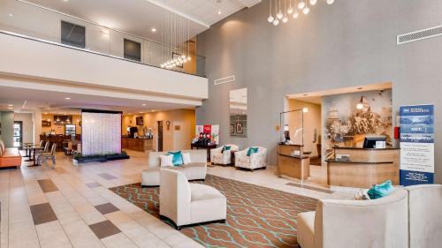 Clarksville Hotel | Best Western Plus Atrium Inn & Suites