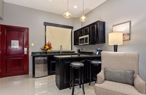 Belama Phase 2 Hotel | Best Western Plus Belize Biltmore Plaza