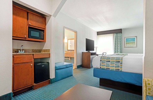 Pine Forest Hotel | Best Western Plus Blue Angel Inn