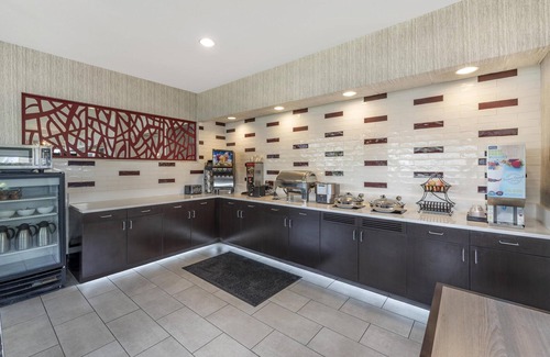 Bentonville Hotel | Best Western Plus Castlerock Inn & Suites
