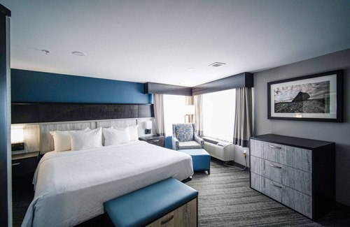 Halifax Hotel | Best Western Plus Chocolate Lake Hotel