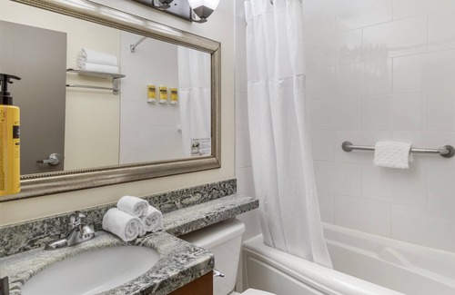 Halifax Hotel | Best Western Plus Chocolate Lake Hotel