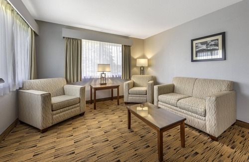 Cascade Locks Hotel | Best Western Plus Columbia River Inn