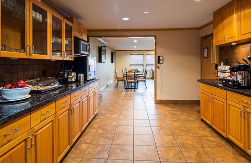 Aldergrove Hotel | Best Western Plus Country Meadows Inn