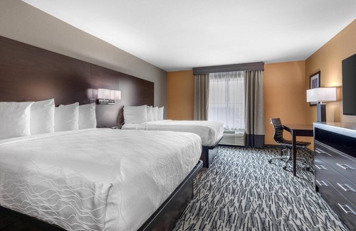 Denton Hotel | Best Western Plus Denton Inn & Suites