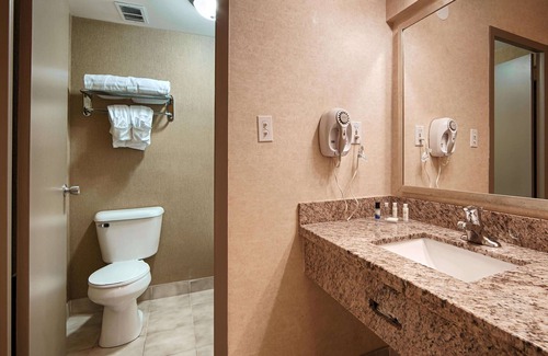 Durham Region Hotel | Best Western Plus Durham Hotel & Conference Centre