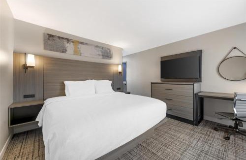 West Dundee Hotel | Best Western Plus Elgin - Chicago
