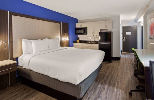 Northeast Park Hill Hotel | Best Western Plus Executive Residency Denver-Central Park Hotel