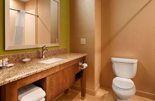 Flatonia Hotel | Best Western Plus Flatonia Inn