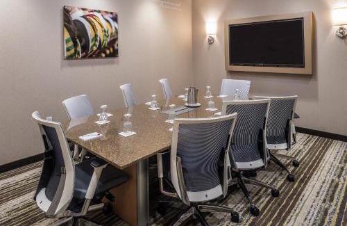 Steubenville Hotel | Best Western Plus Franciscan Square Inn & Suites Steubenville