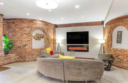 North Chesterfield Hotel | Best Western PLUS Governor's Inn Richmond