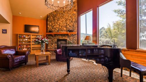 Sutherlin Hotel | BEST WESTERN PLUS Hartford Lodge