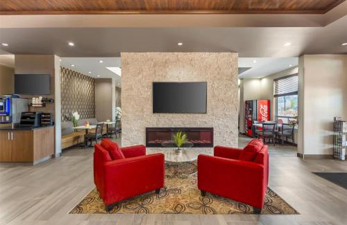 Hinton Hotel | Best Western Plus Hinton Inn & Suites