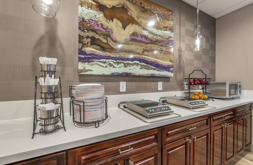 East Village Hotel | Best Western Plus Hotel At The Convention Center