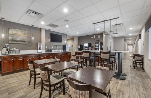 East Village Hotel | Best Western Plus Hotel At The Convention Center