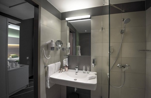 Szekesfehervar Hotel | Best Western Plus Lakeside Hotel
