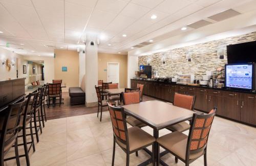 Hudson Hotel | Best Western Plus Hudson Hotel & Suites