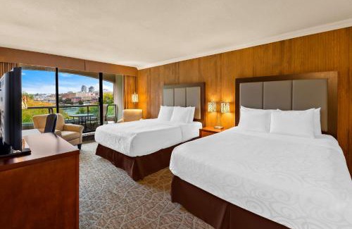 Inner Harbour Hotel | Best Western PLUS Inner Harbour Hotel
