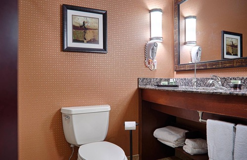 I-435 West KC-KS Hotel | Best Western Plus KC Speedway Inn & Suites