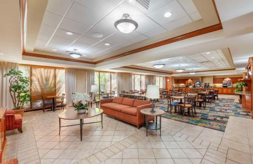 The Crossings Hotel | Best Western Plus Kendall Hotel & Suites