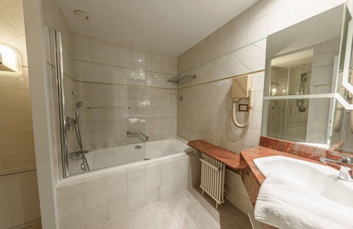 Saint-Quentin Hotel | Best Western Plus Le Picardy