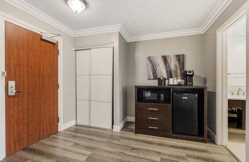 Wilshire Center Hotel | Best Western Plus LA Mid Town Hotel
