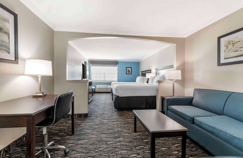 Lake Worth Hotel | Best Western Plus Lake Worth Inn & Suites