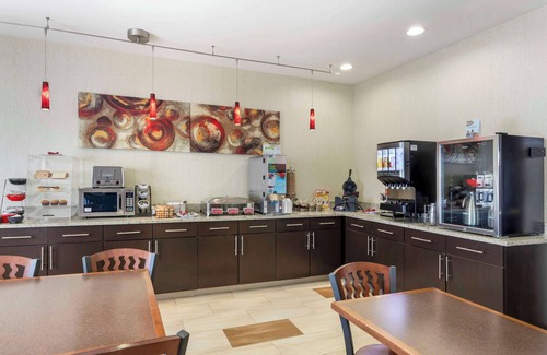 Lake Worth Hotel | Best Western Plus Lake Worth Inn & Suites