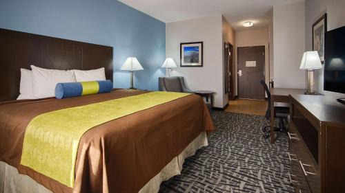 Colorado City Hotel | Best Western Plus Lonestar Inn & Suites