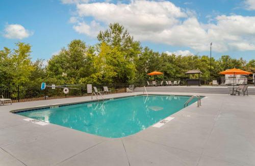 Cleveland Hotel | Best Western Plus Magnolia Inn & Suites