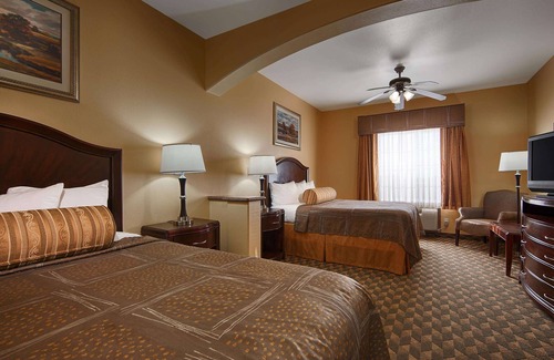 Manvel Hotel | Best Western Plus Manvel Inn & Suites