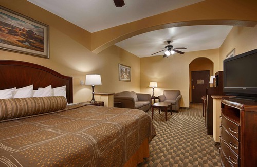 Manvel Hotel | Best Western Plus Manvel Inn & Suites