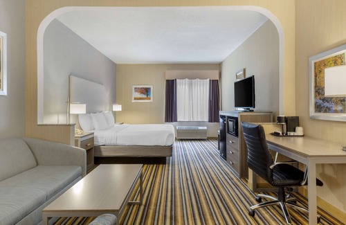 Berlin Hotel | Best Western Plus New England Inn & Suites