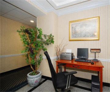 Berlin Hotel | Best Western Plus New England Inn & Suites